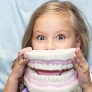 Kinder beim Zahnarzt